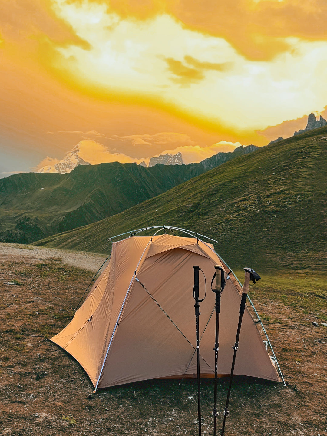 Flexible Shelter Configuration  Use the complete integrated tent for full weather protection, or remove the inner tent and use the outer shelter independently when conditions allow.